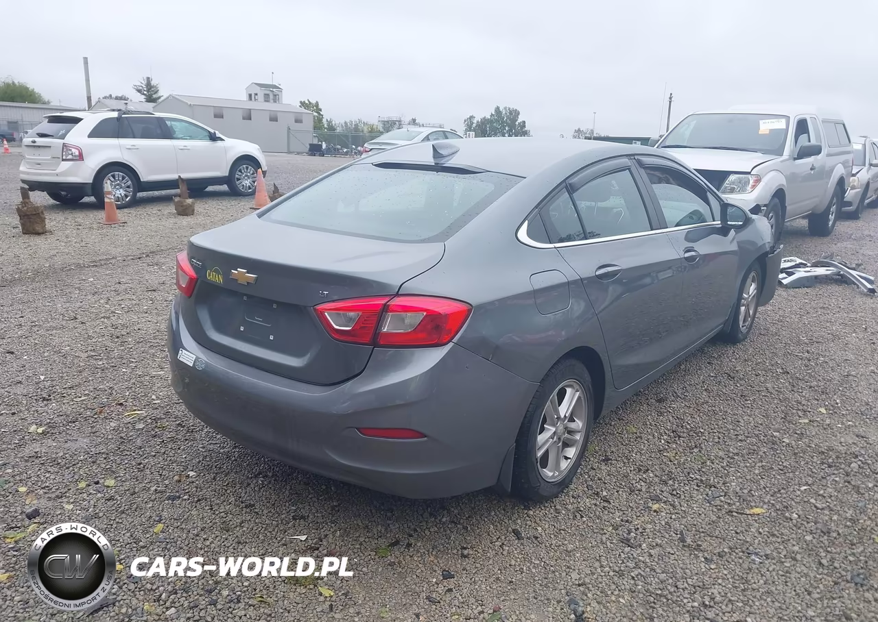 2018 Chevrolet Cruze Lt Auto VIN:1G1BE5SM6J7121530 - 4
