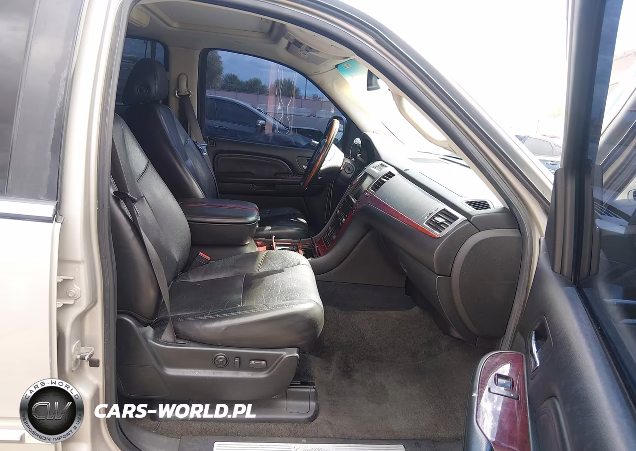 2007 Cadillac Escalade Standard VIN:1GYFK63857R132731 - 5
