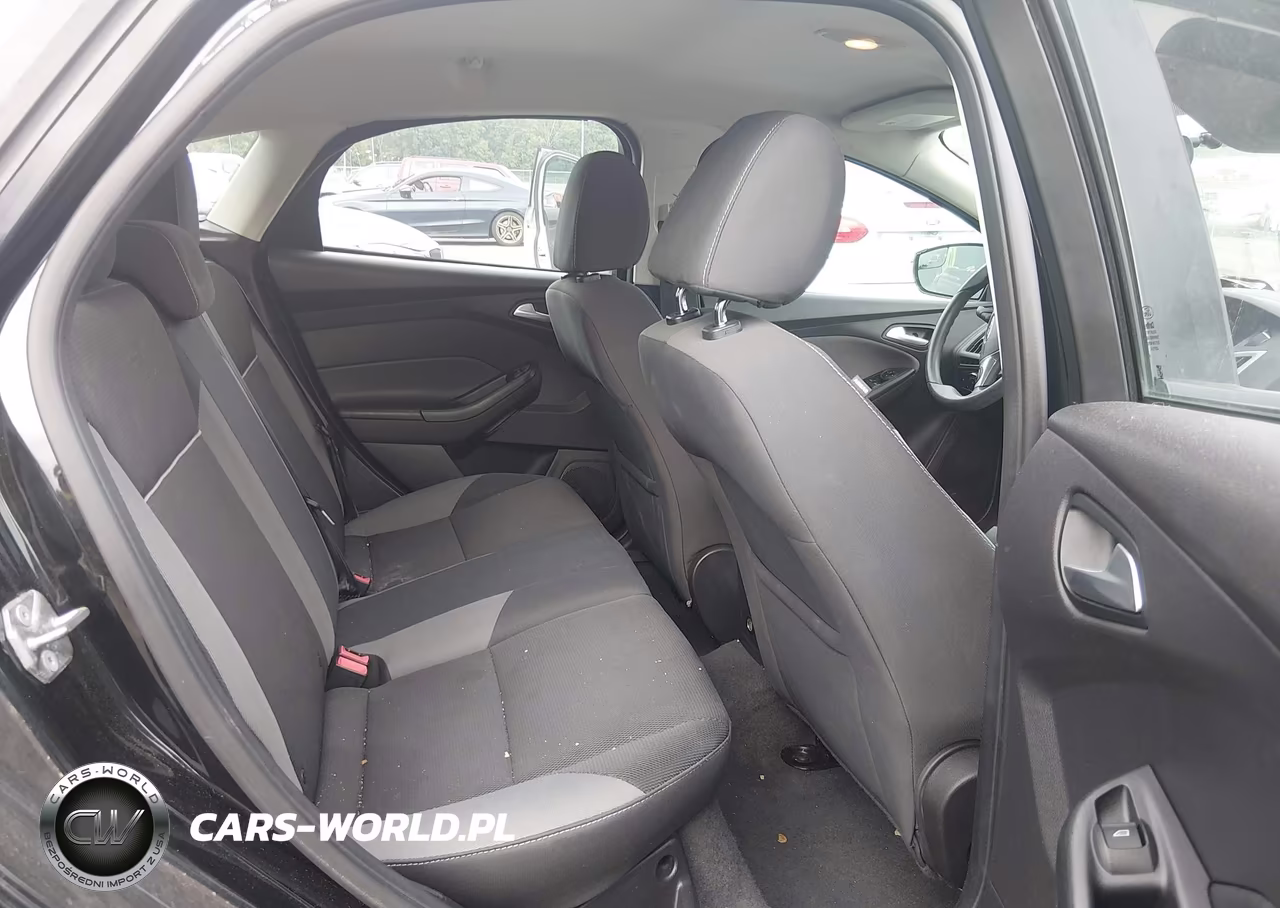 2014 Ford Focus Se VIN:1FADP3K27EL335877 - 8