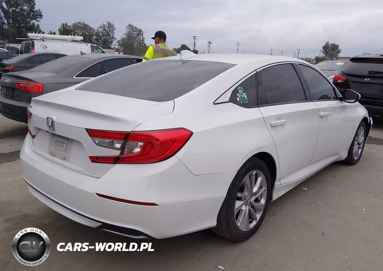 2018 Honda Accord Lx VIN:1HGCV1F13JA261561 - 4