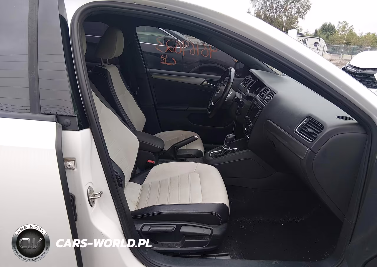2016 Volkswagen Jetta 1.8T Sport VIN:3VWD17AJ7GM416842 - 5