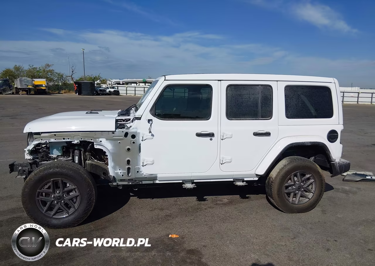 2025 Jeep Wrangler 4-Door Sahara 4X4 VIN:1C4PJXEG3SW609755 - 14