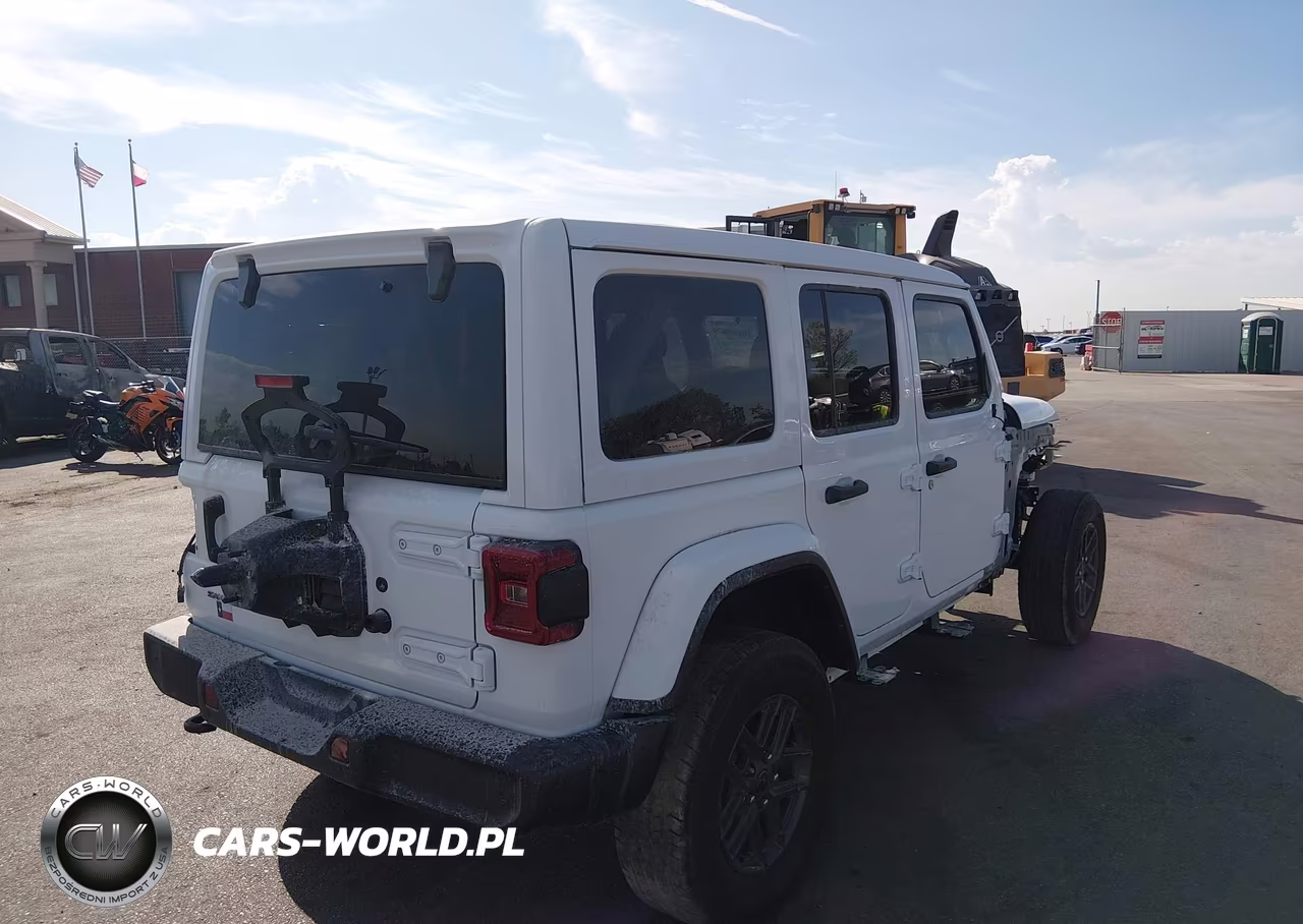 2025 Jeep Wrangler 4-Door Sahara 4X4 VIN:1C4PJXEG3SW609755 - 4