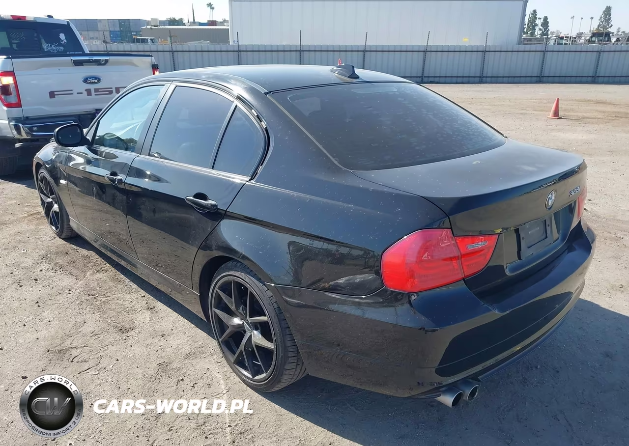 2011 BMW 328I VIN:WBAPH5C51BA443053 - 3