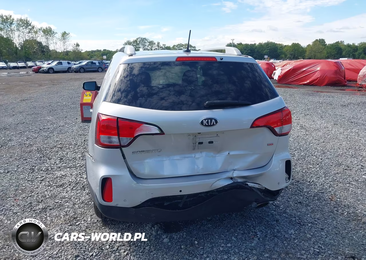 2015 Kia Sorento Lx VIN:5XYKTCA6XFG604131 - 12