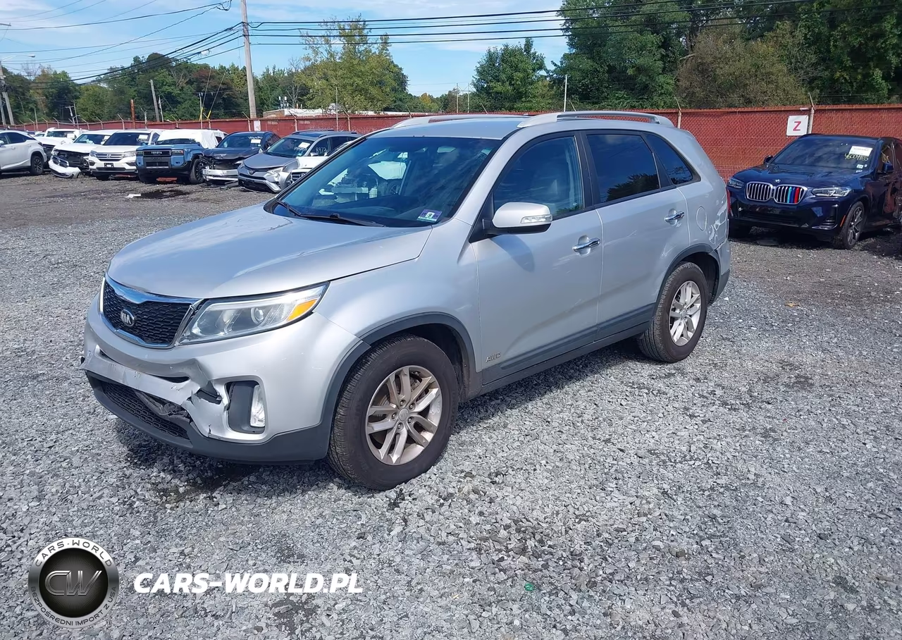2015 Kia Sorento Lx VIN:5XYKTCA6XFG604131 - 2