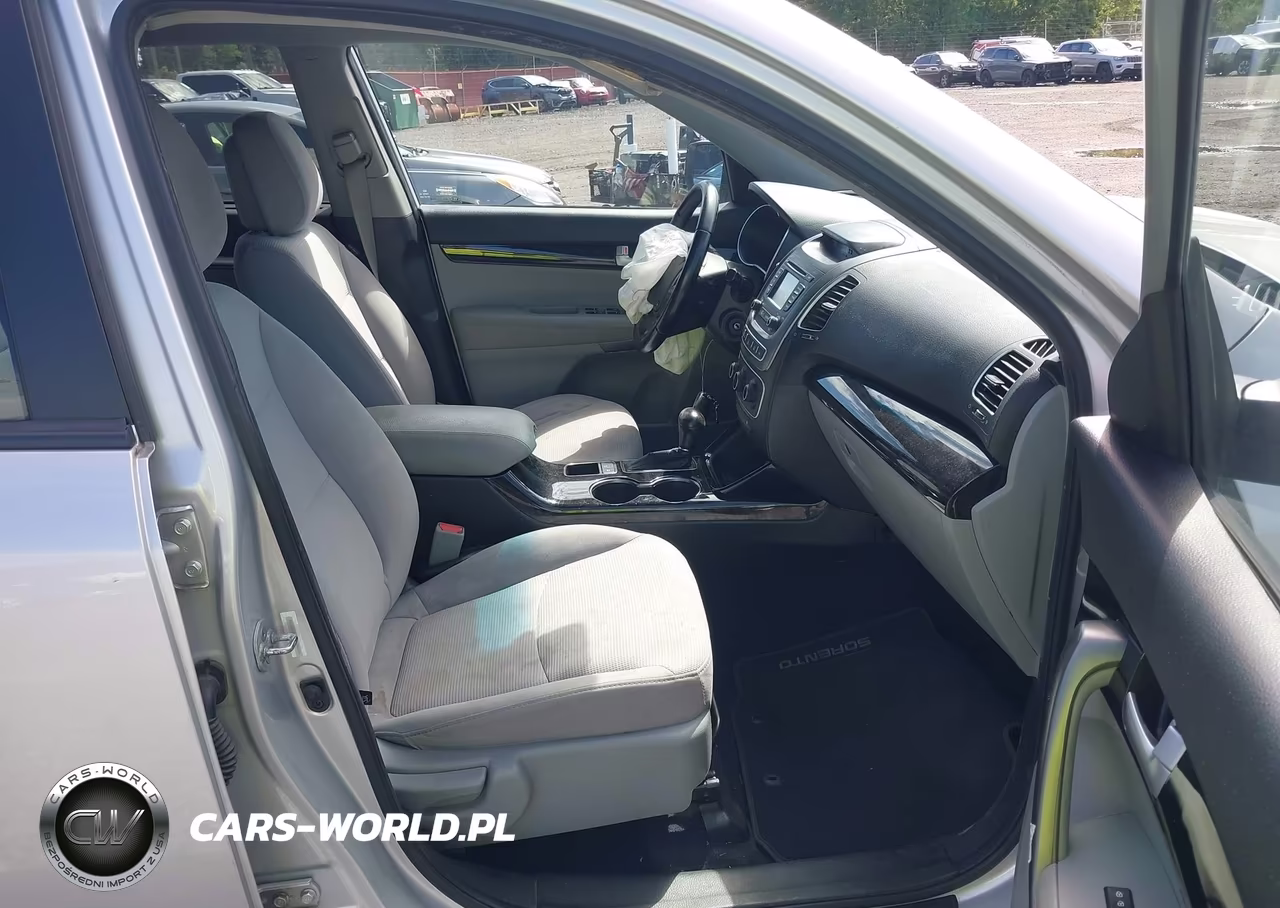 2015 Kia Sorento Lx VIN:5XYKTCA6XFG604131 - 5