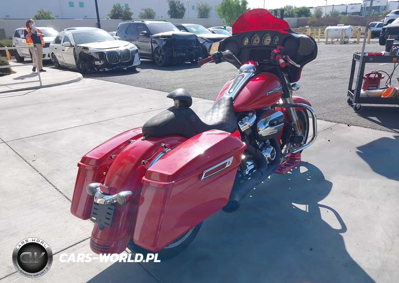 2023 Harley-Davidson Flhx VIN:1HD1KBC26PB607265 - 4