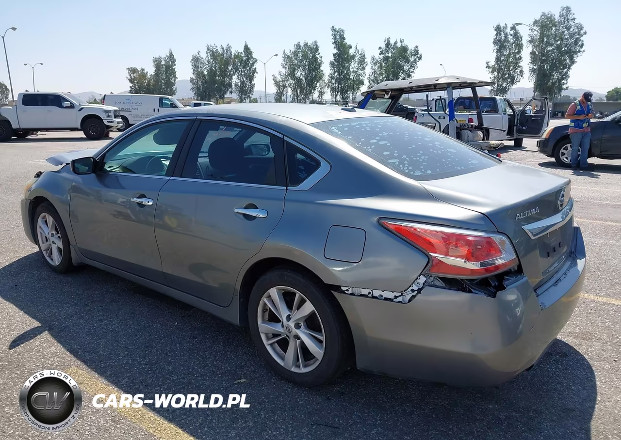 2015 Nissan Altima 2.5 Sv VIN:1N4AL3AP4FC111074 - 3