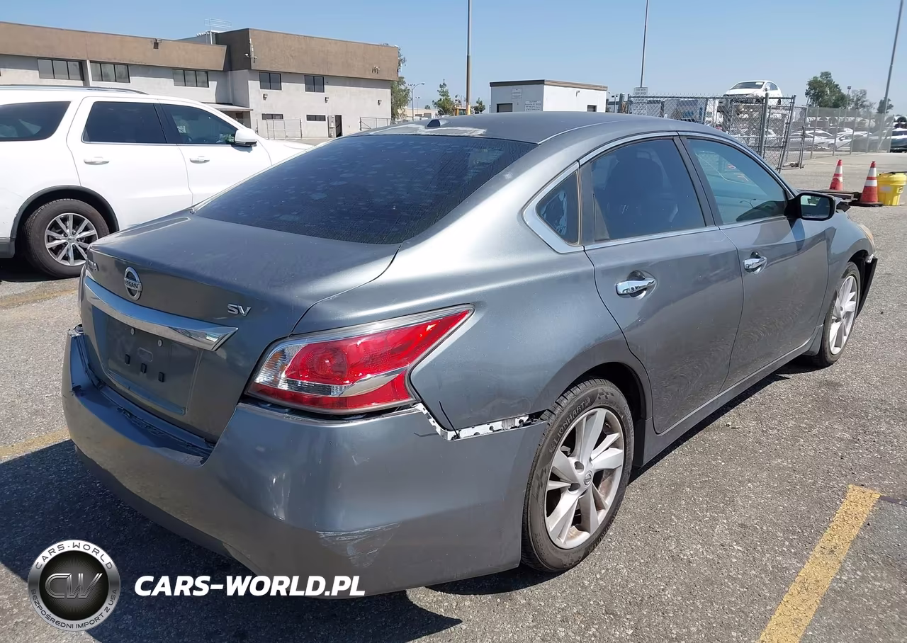 2015 Nissan Altima 2.5 Sv VIN:1N4AL3AP4FC111074 - 4