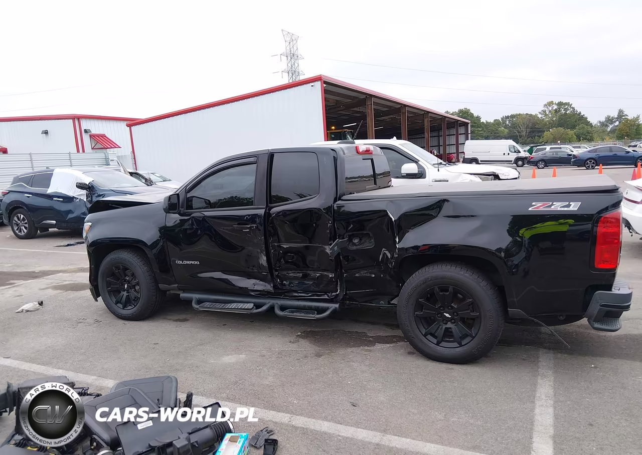 2017 Chevrolet Colorado Z71 VIN:1GCHTDEN8H1156668 - 14