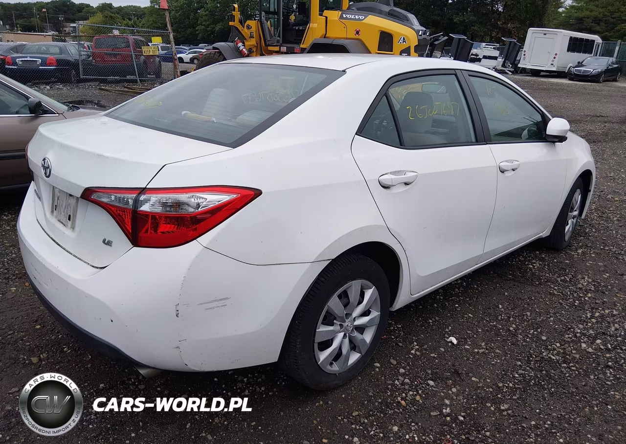2016 Toyota Corolla Le VIN:2T1BURHEXGC698215 - 4