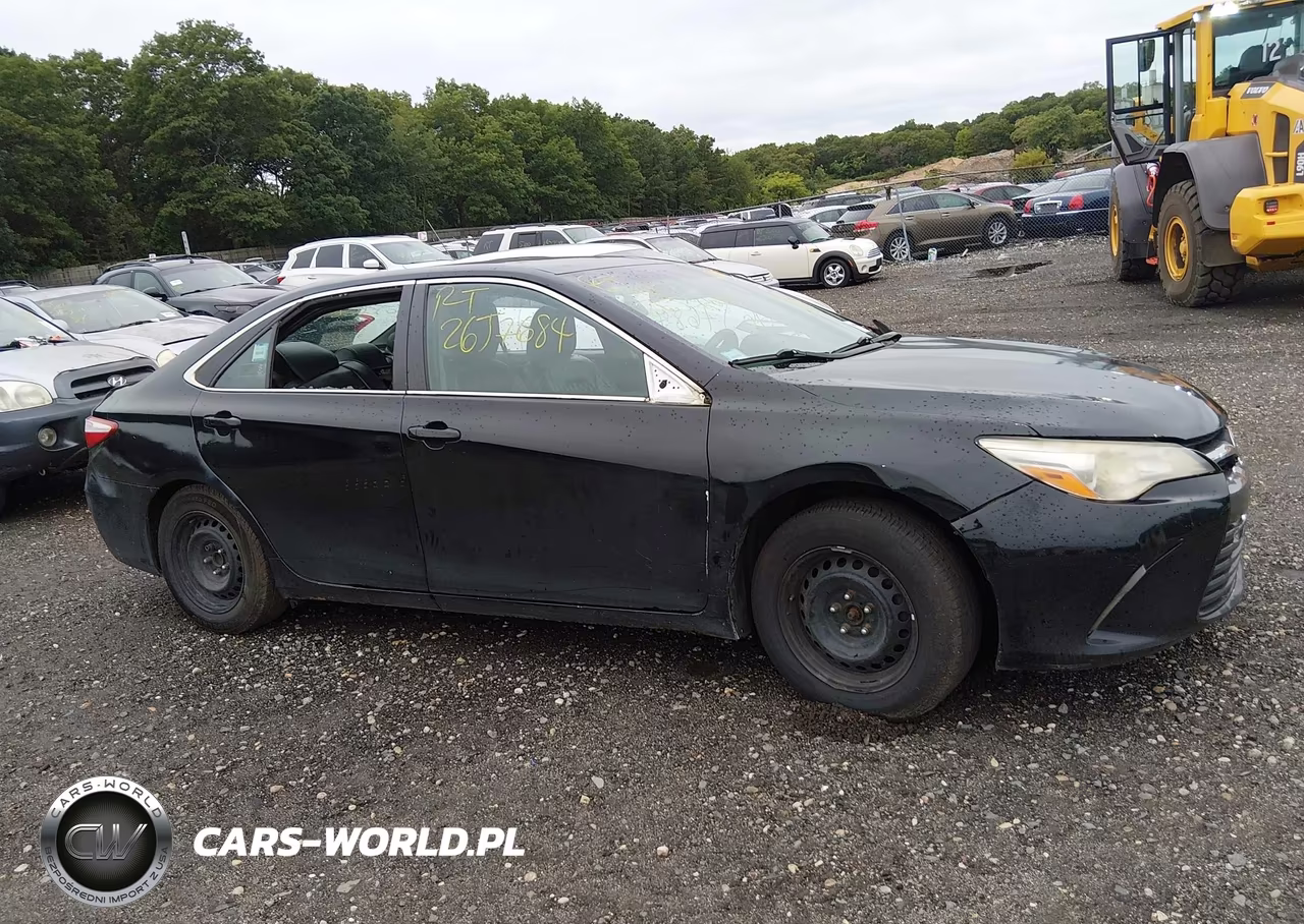 2015 Toyota Camry Hybrid Le VIN:4T1BD1FK8FU142430 - 12