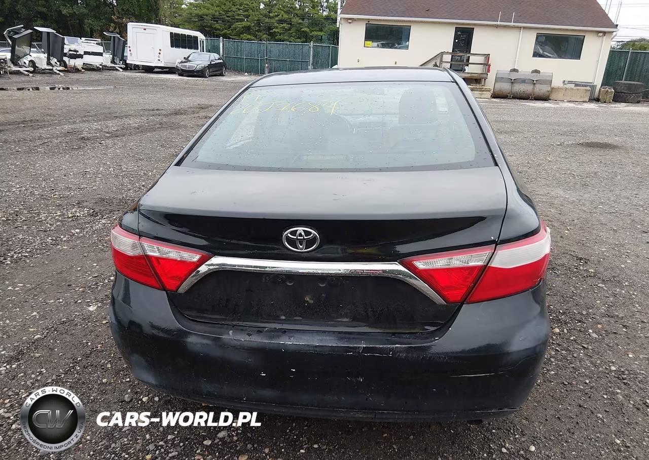 2015 Toyota Camry Hybrid Le VIN:4T1BD1FK8FU142430 - 15