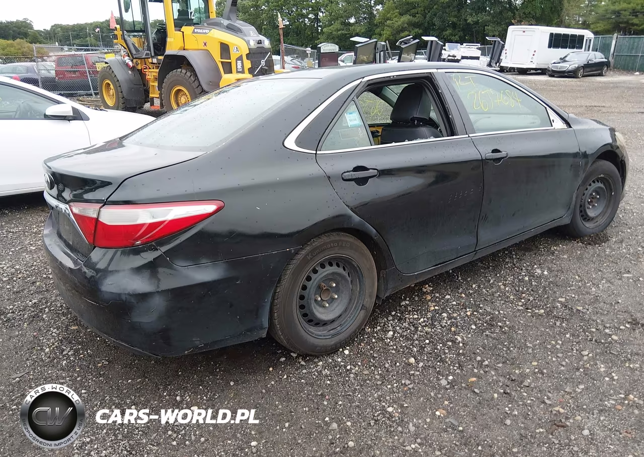 2015 Toyota Camry Hybrid Le VIN:4T1BD1FK8FU142430 - 4
