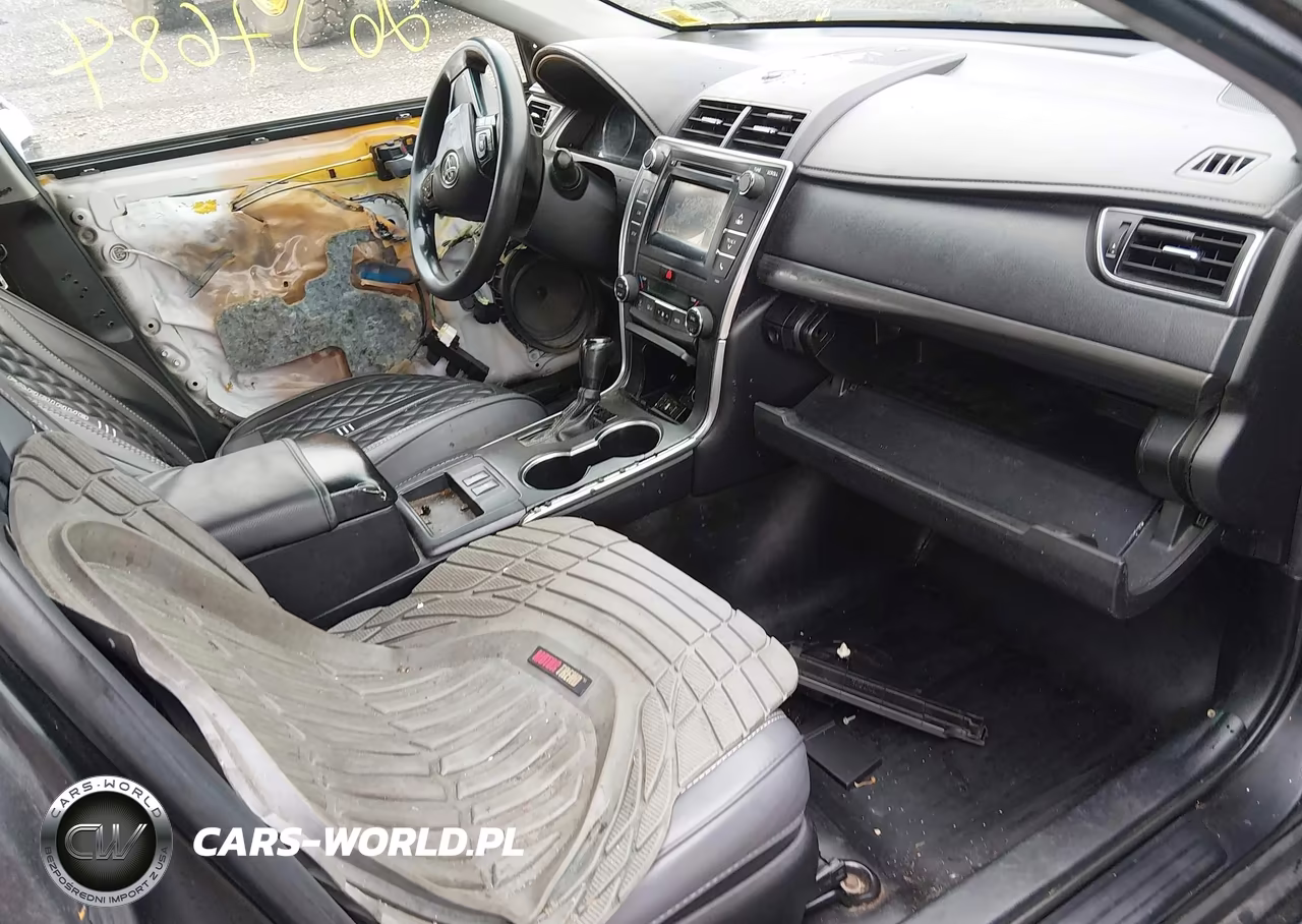 2015 Toyota Camry Hybrid Le VIN:4T1BD1FK8FU142430 - 5