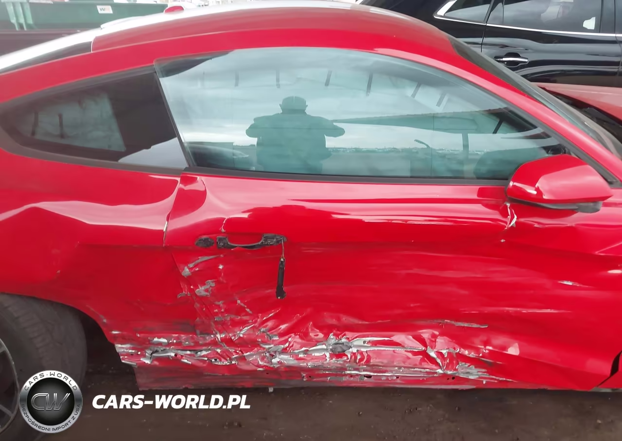 2018 Ford Mustang Ecoboost VIN:1FA6P8TH7J5176639 - 19