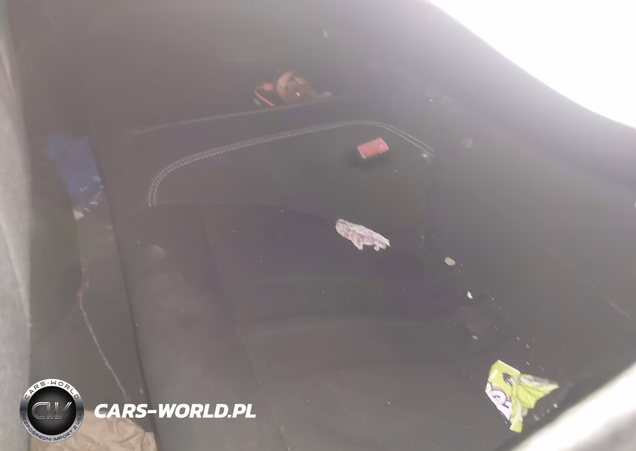 2018 Ford Mustang Ecoboost VIN:1FA6P8TH7J5176639 - 8