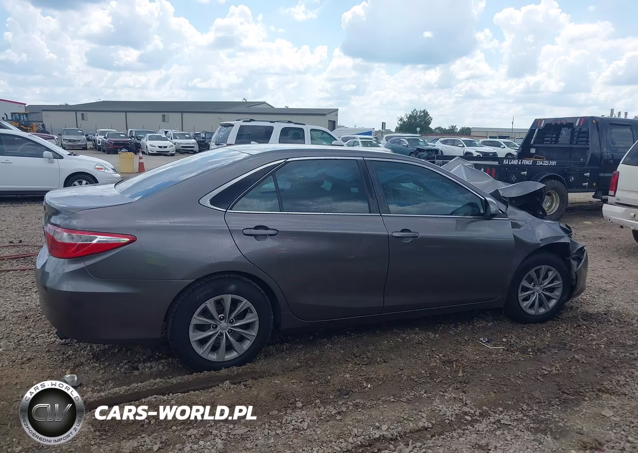 2017 Toyota Camry Le VIN:4T1BF1FK7HU324634 - 13