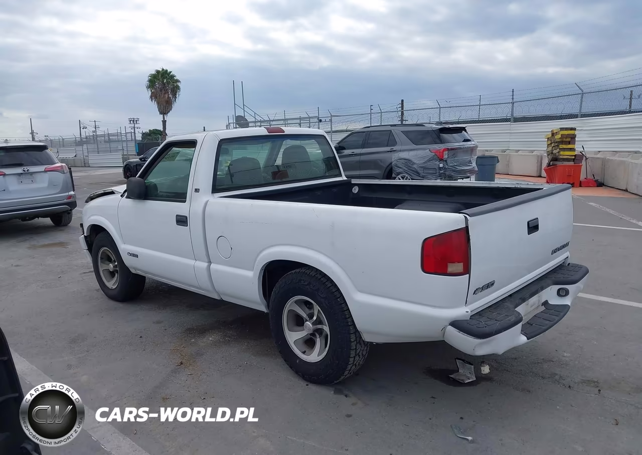 2000 Chevrolet S-10 Ls VIN:1GCCS144XY8126132 - 3