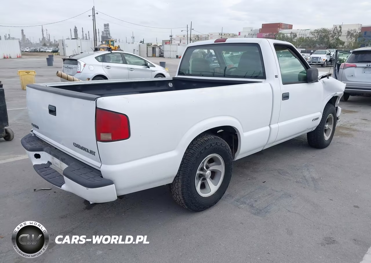 2000 Chevrolet S-10 Ls VIN:1GCCS144XY8126132 - 4