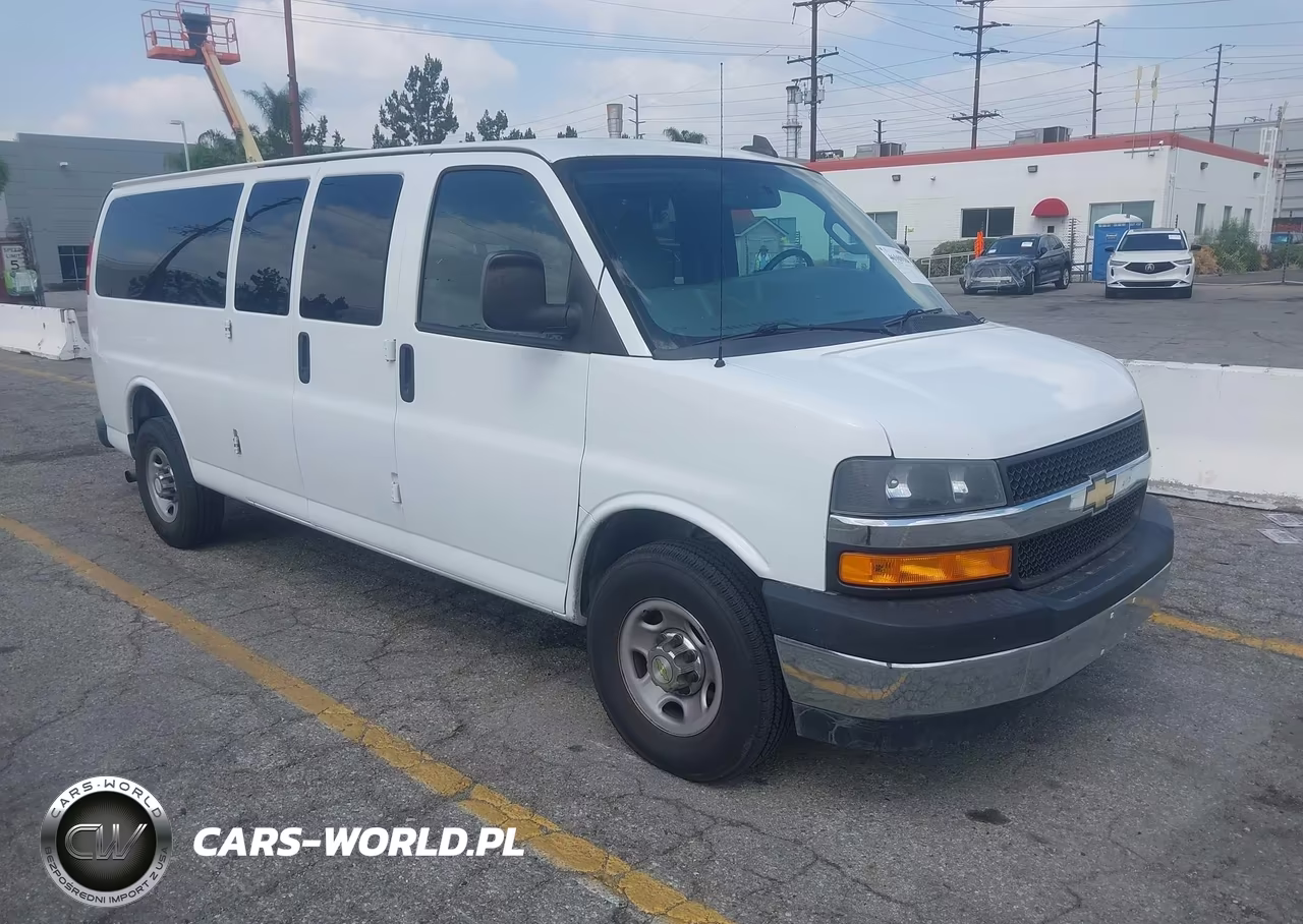 2018 Chevrolet Express 3500 Lt VIN:1GAZGPFG4J1305022 - 1