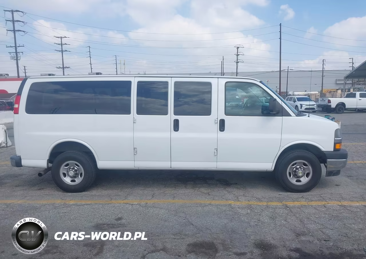 2018 Chevrolet Express 3500 Lt VIN:1GAZGPFG4J1305022 - 13