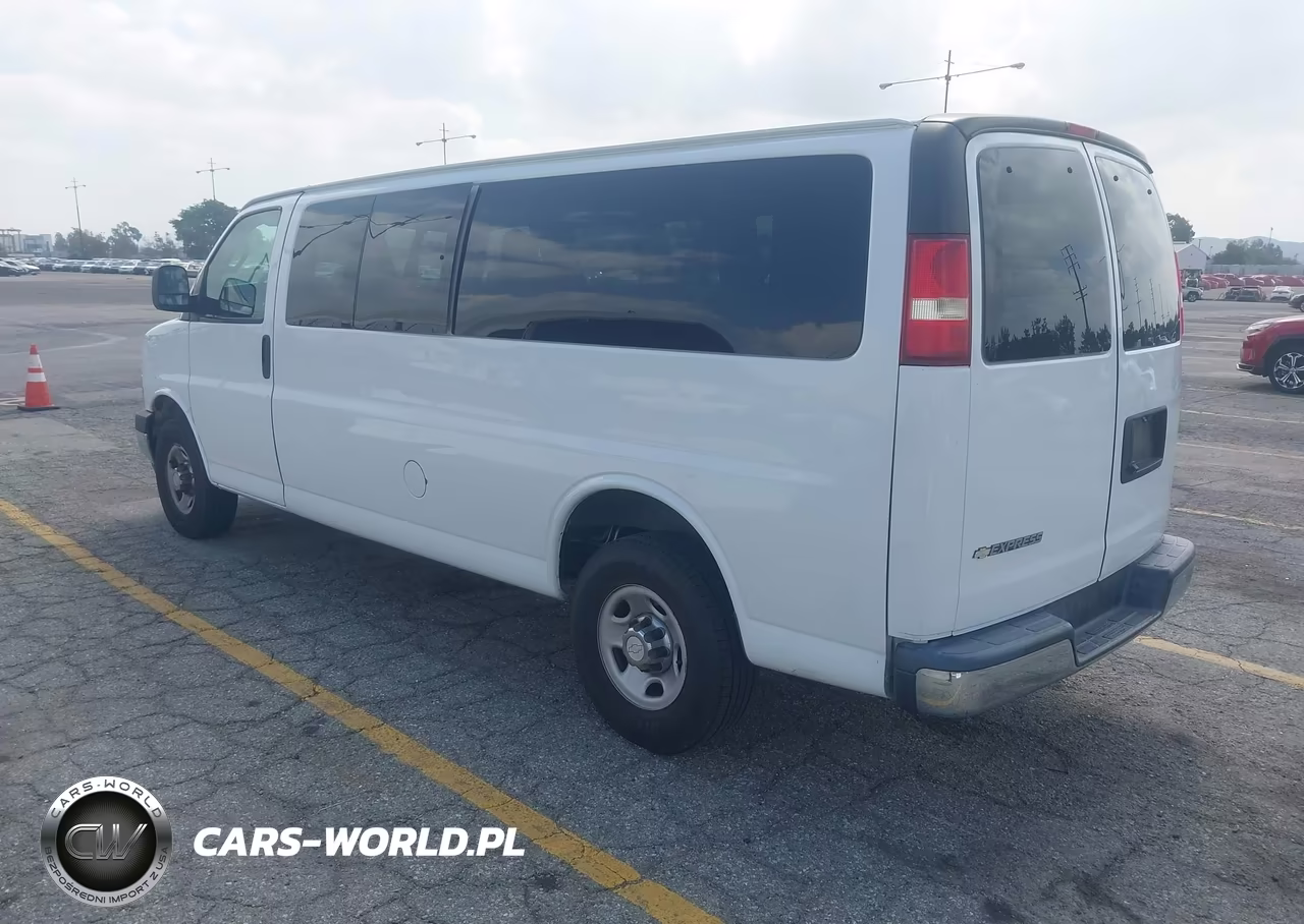 2018 Chevrolet Express 3500 Lt VIN:1GAZGPFG4J1305022 - 3