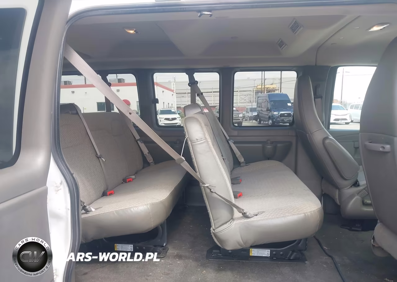 2018 Chevrolet Express 3500 Lt VIN:1GAZGPFG4J1305022 - 8