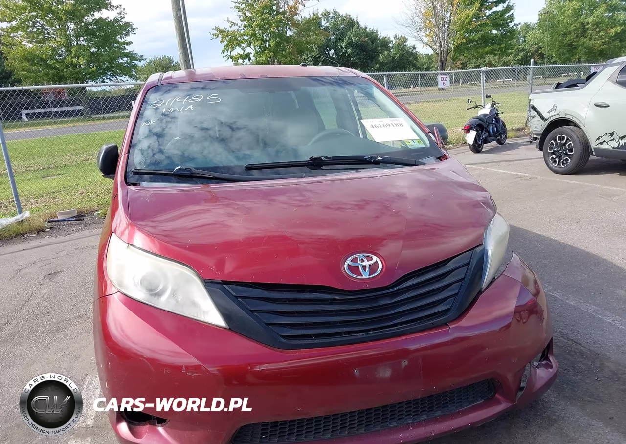2012 Toyota Sienna Base V6 7 Passenger VIN:5TDZK3DC7CS184197 - 12