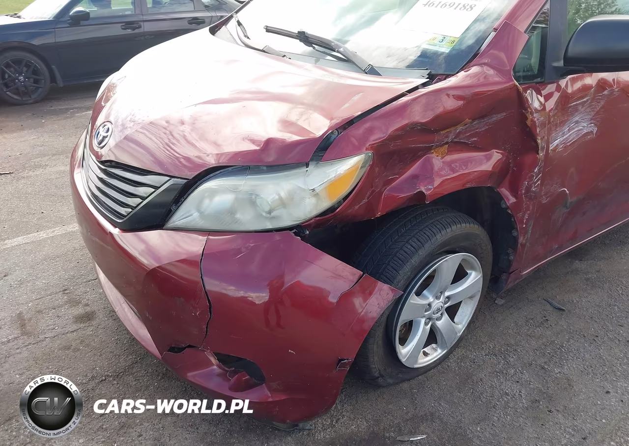 2012 Toyota Sienna Base V6 7 Passenger VIN:5TDZK3DC7CS184197 - 6