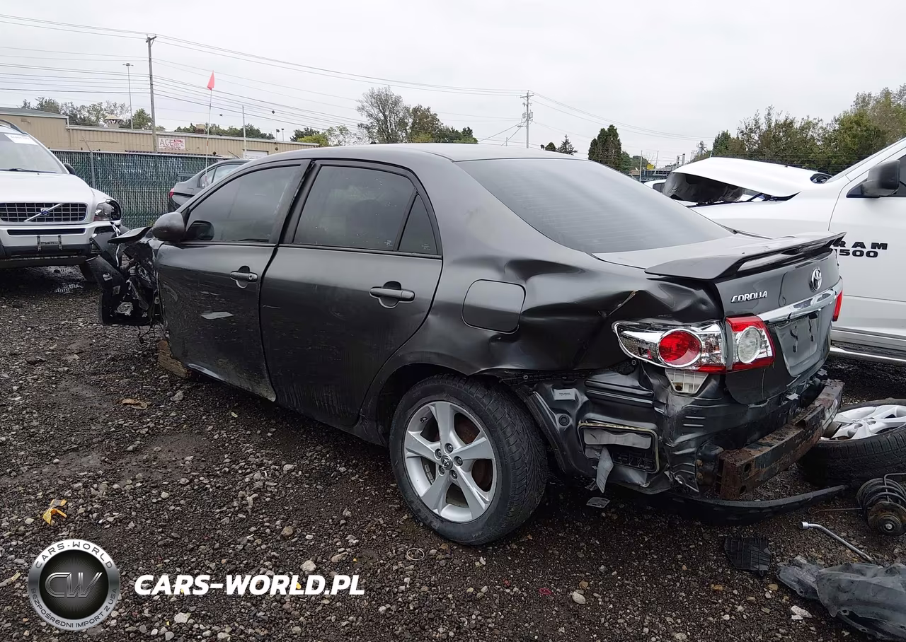 2013 Toyota Corolla S VIN:5YFBU4EE1DP178309 - 3