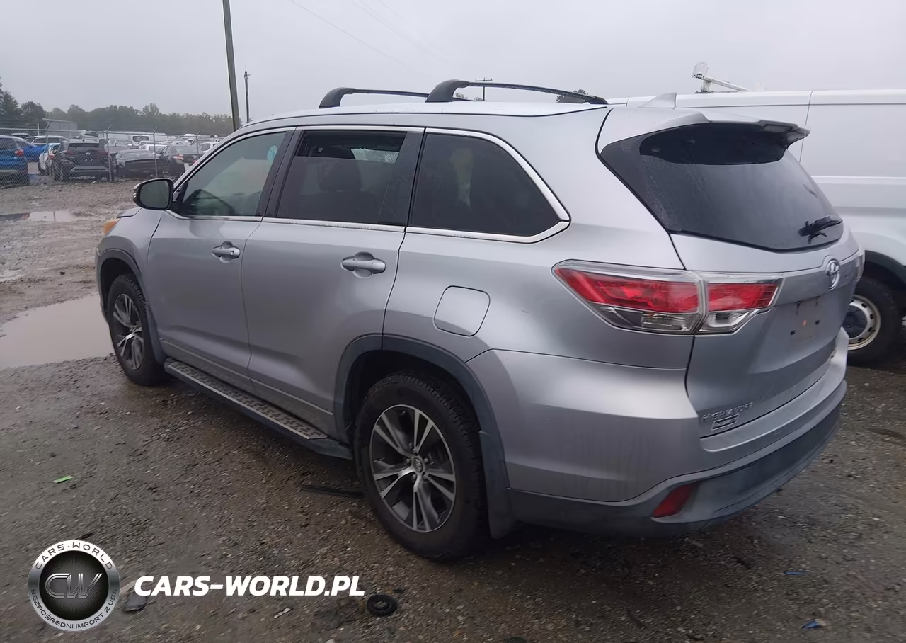 2016 Toyota Highlander Xle V6 VIN:5TDJKRFH5GS507046 - 3