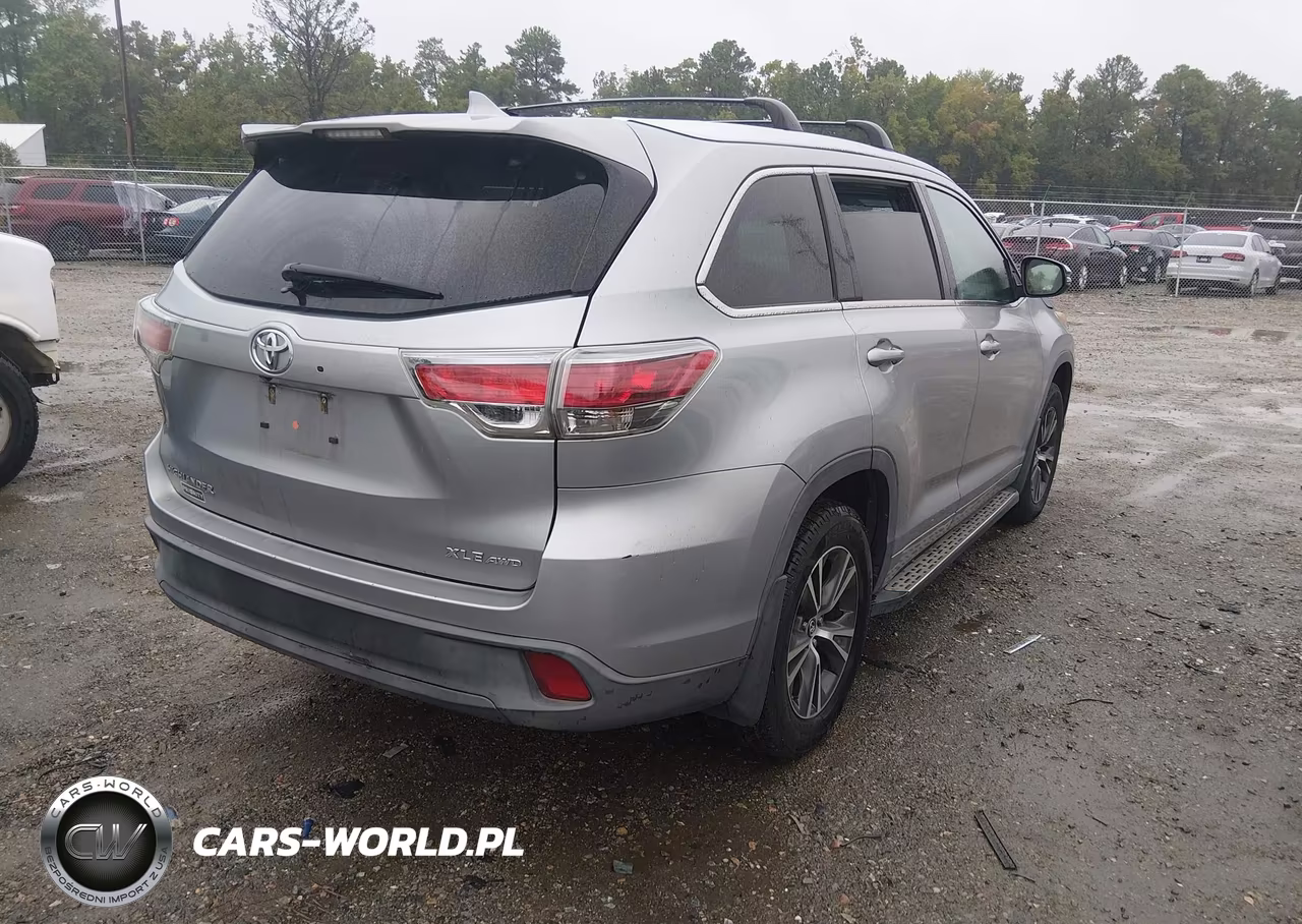 2016 Toyota Highlander Xle V6 VIN:5TDJKRFH5GS507046 - 4