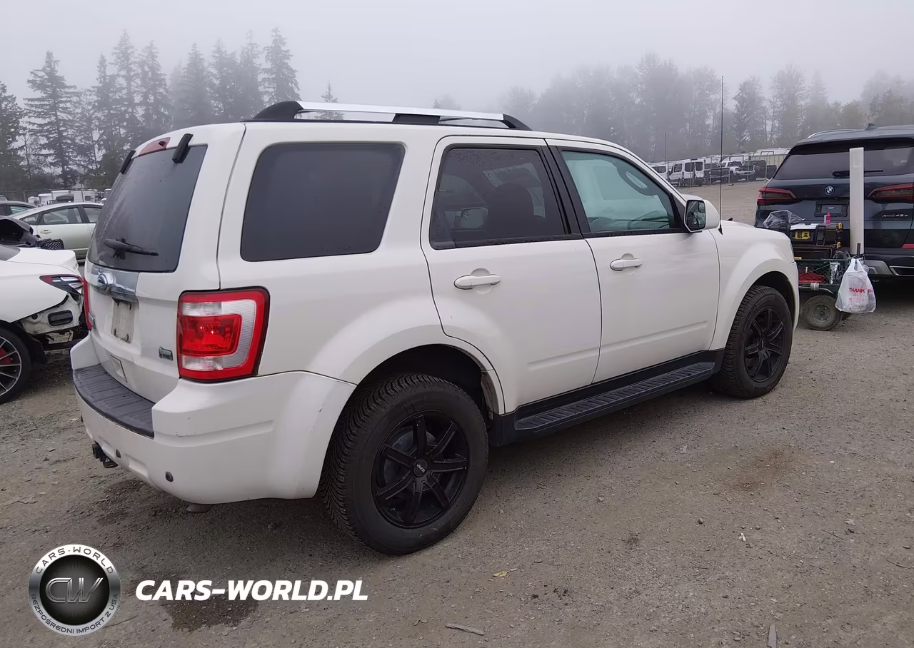 2010 Ford Escape Limited VIN:1FMCU9EG0AKA44688 - 4