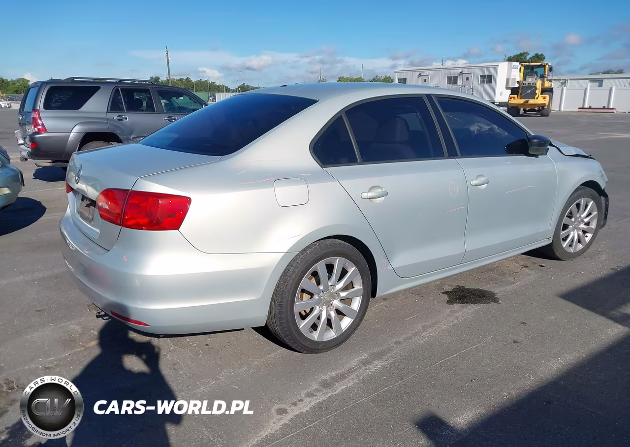 2011 Volkswagen Jetta 2.0L S VIN:3VW2K7AJ1BM103105 - 4