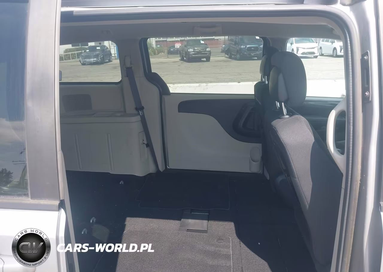 2018 Dodge Grand Caravan Se VIN:2C4RDGBG8JR248597 - 8