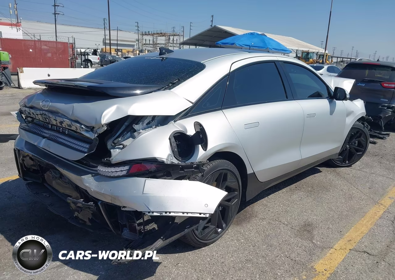 2023 Hyundai Ioniq 6 Limited VIN:KMHM54AA9PA040580 - 4