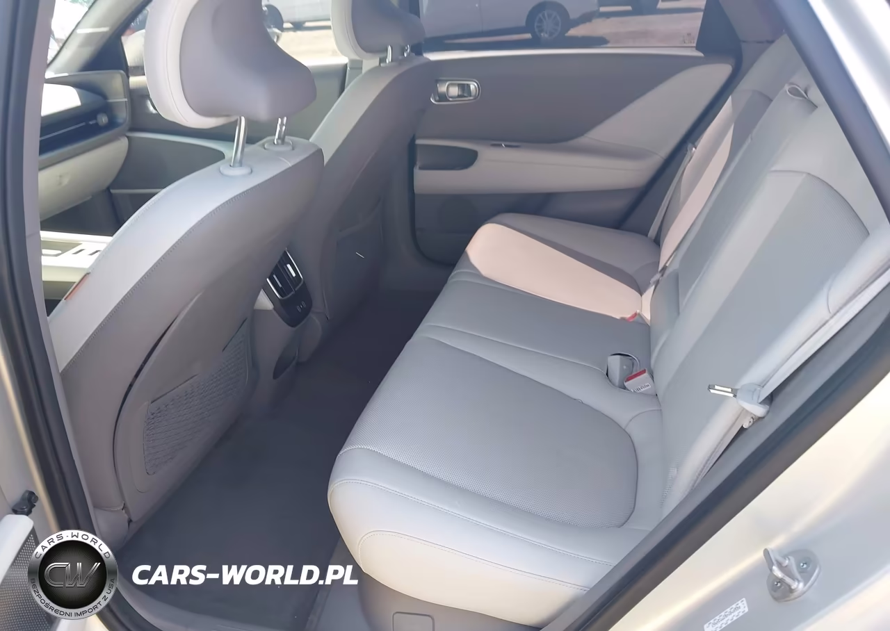 2023 Hyundai Ioniq 6 Limited VIN:KMHM54AA9PA040580 - 8