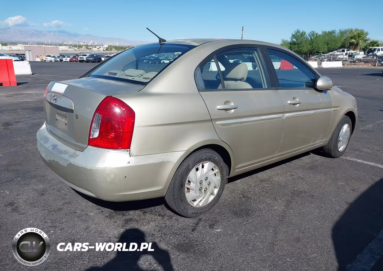 2006 Hyundai Accent Gls VIN:KMHCN46C66U059395 - 4