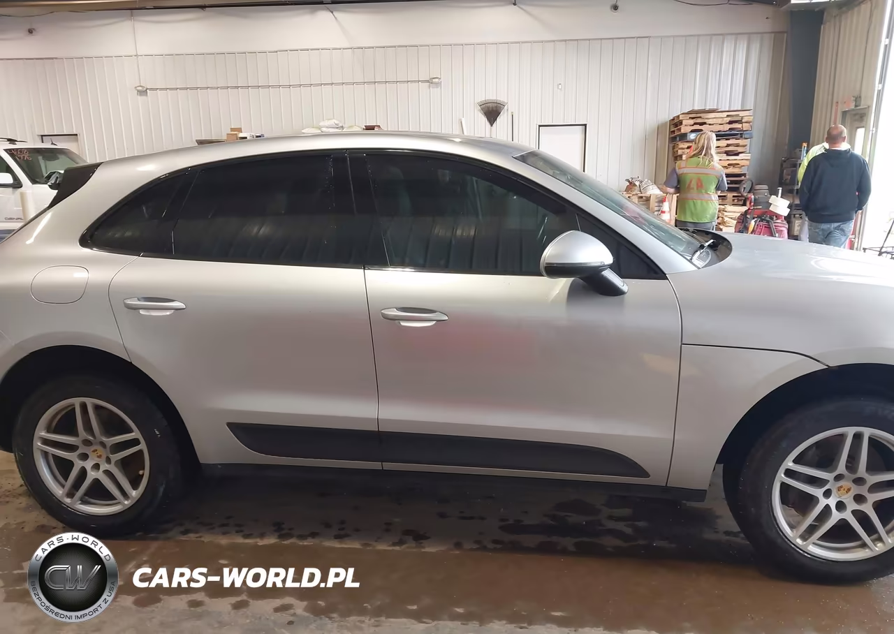 2017 Porsche Macan VIN:WP1AA2A54HLB02398 - 13