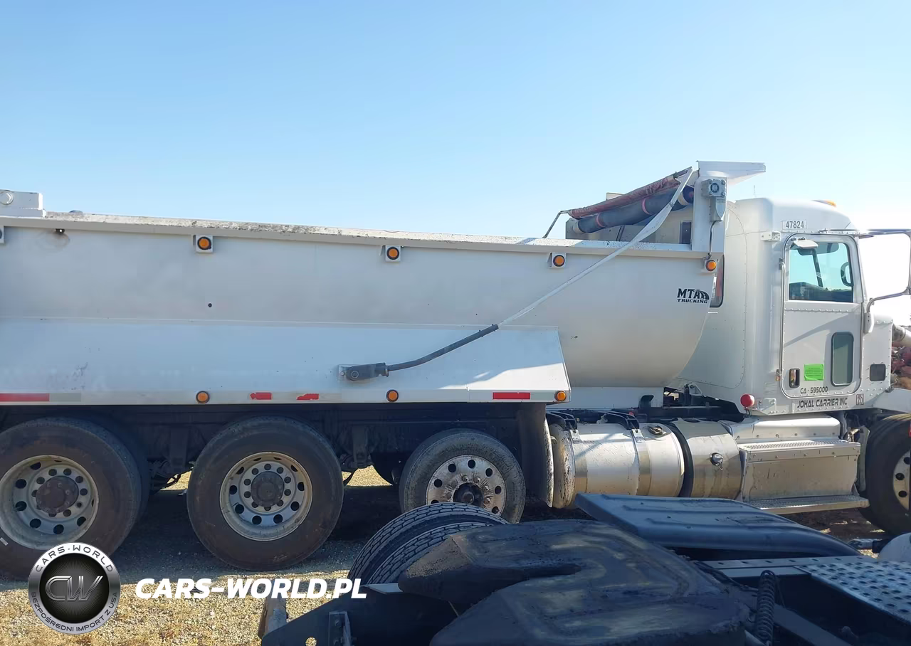 2013 Peterbilt 386 VIN:1XPHD49X0DD178373 - 17