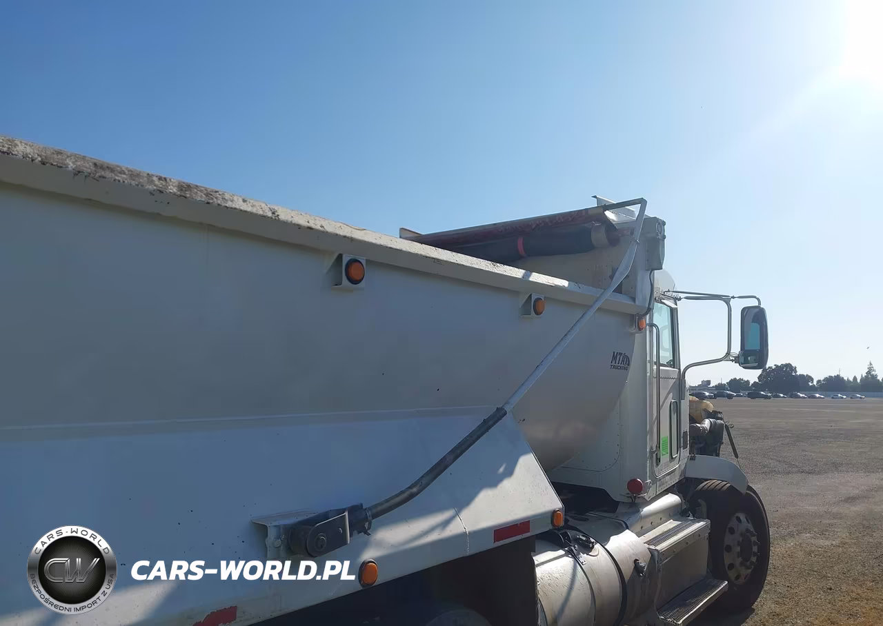 2013 Peterbilt 386 VIN:1XPHD49X0DD178373 - 22