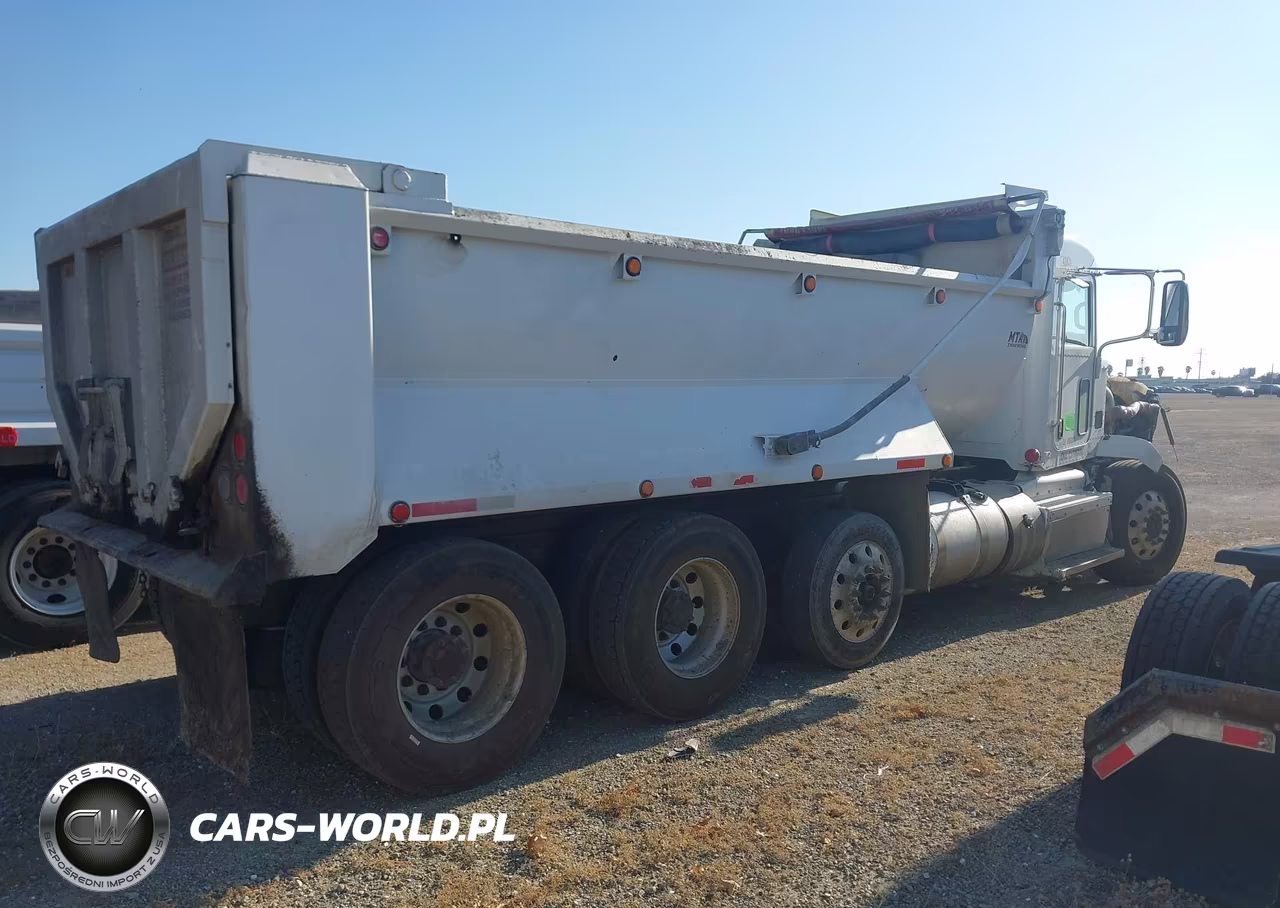 2013 Peterbilt 386 VIN:1XPHD49X0DD178373 - 4