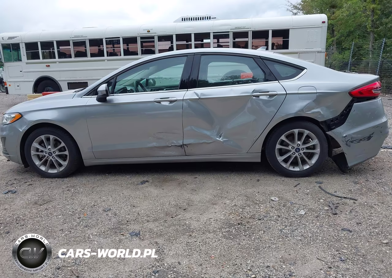 2020 Ford Fusion Se VIN:3FA6P0LU4LR139434 - 17