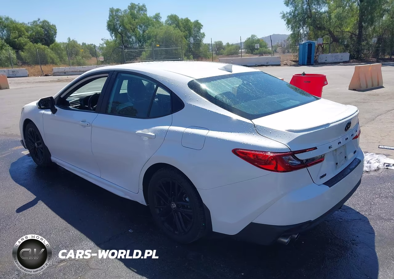 2025 Toyota Camry Se VIN:4T1DAACK1SU040533 - 3