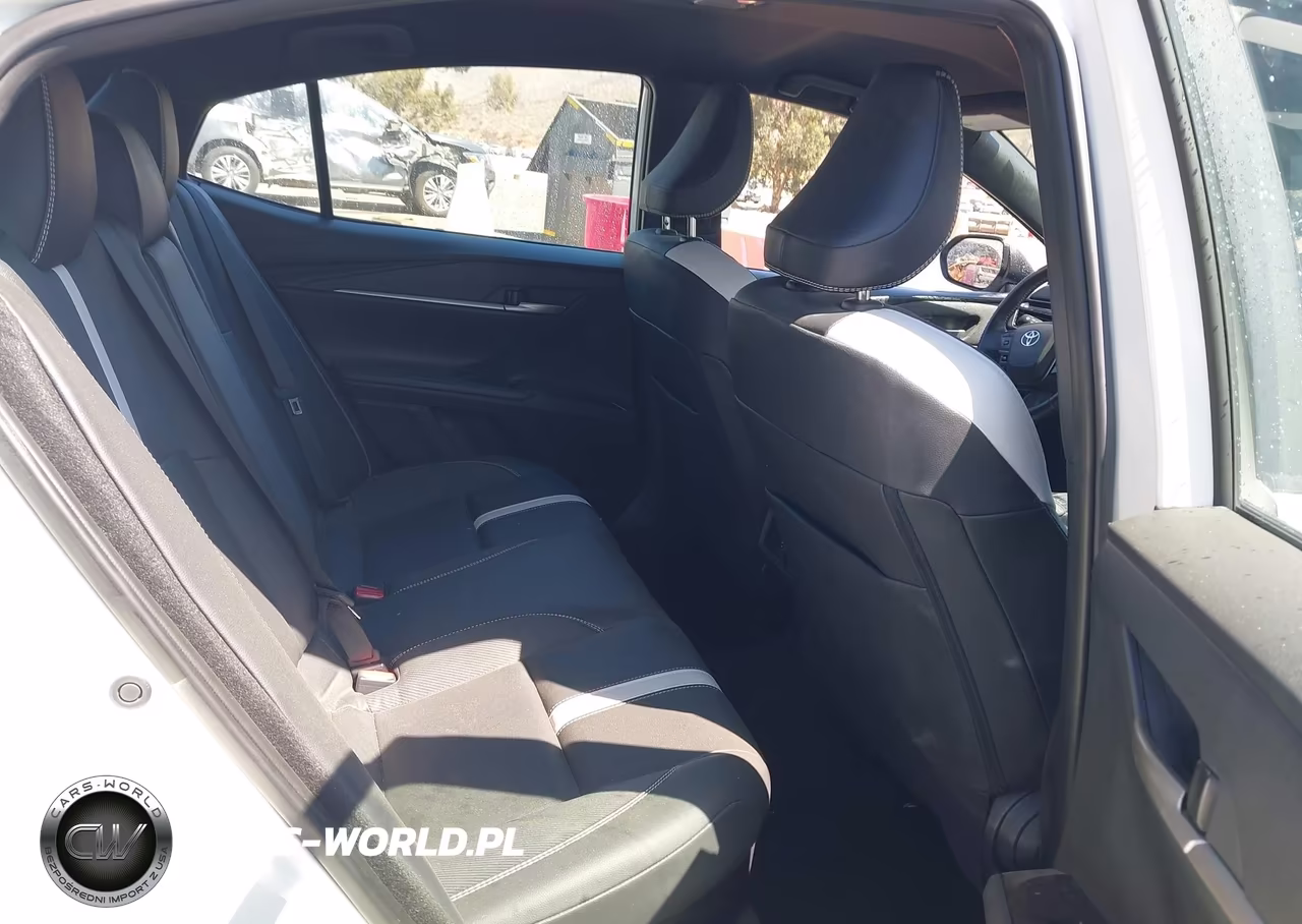 2025 Toyota Camry Se VIN:4T1DAACK1SU040533 - 8