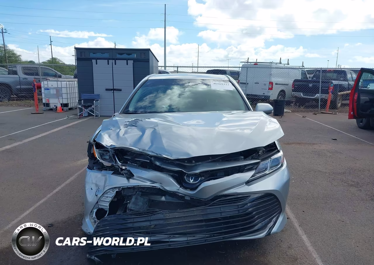 2018 Toyota Camry Le VIN:4T1B11HK2JU555068 - 13