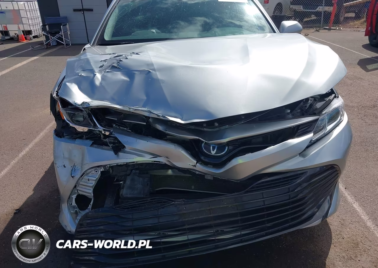2018 Toyota Camry Le VIN:4T1B11HK2JU555068 - 6