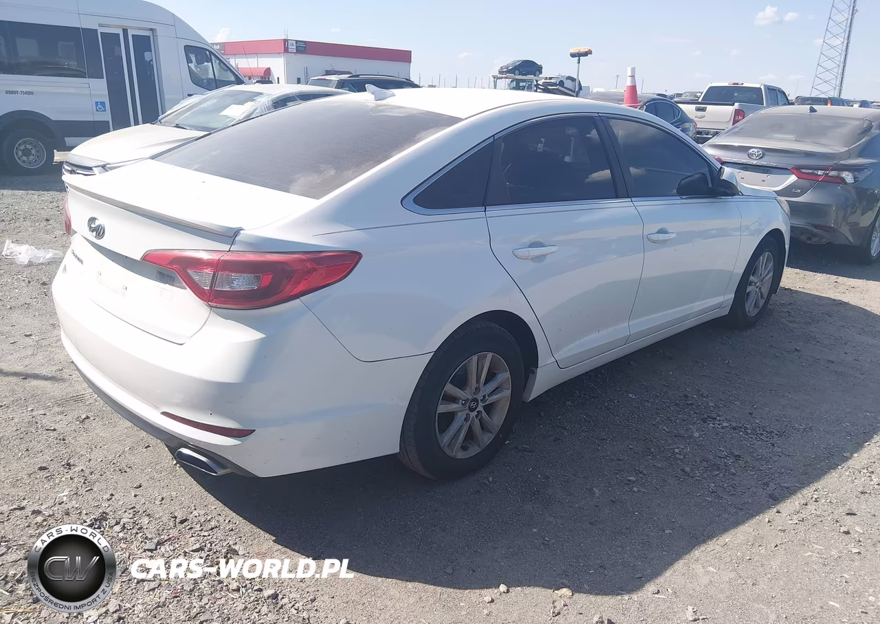 2015 Hyundai Sonata Se VIN:5NPE24AF9FH002125 - 4